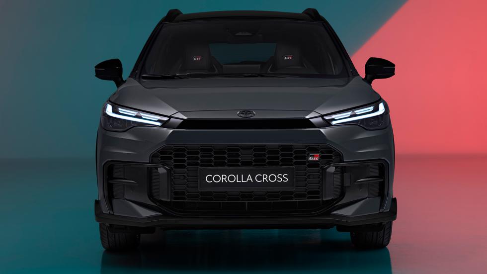 Ανανεωμένη και με έκδοση GR Sport η Toyota Corolla Cross